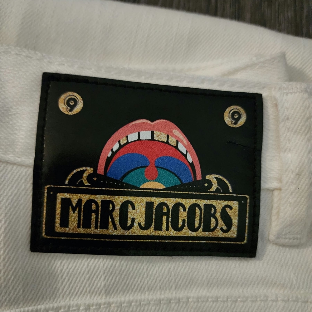 Marc Jacobs Pink Lips Gold Teeth Motif 9 Leather Patch Jean